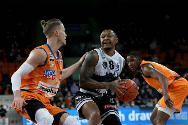 个赛季中 个赛季中